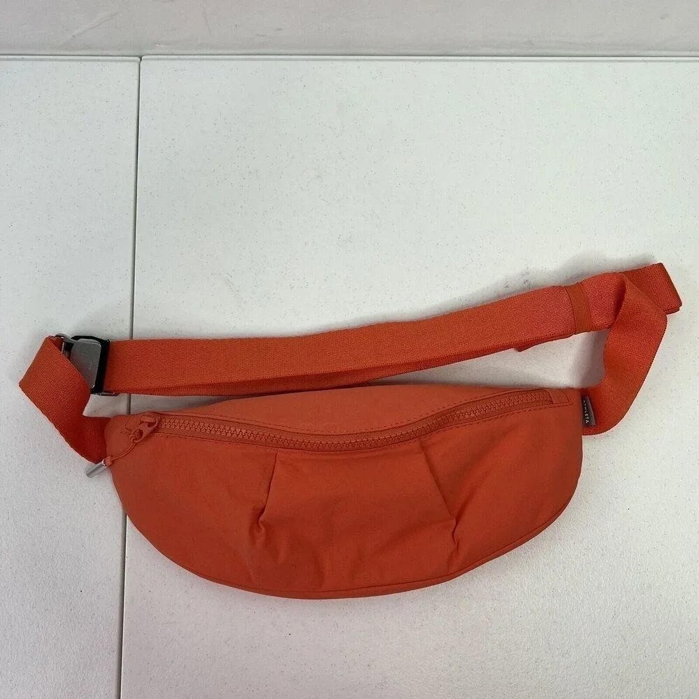 Athleta Kinetic Waist Bag‎ Belt Fanny Pack Adjustable Strap Zip Closure Orange